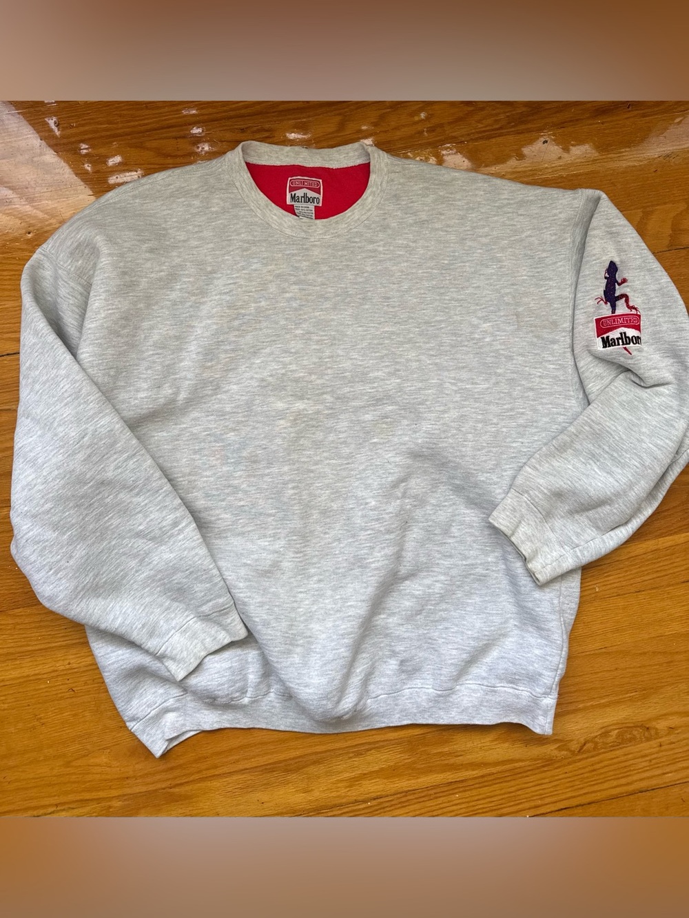 Vintage 90s Marlboro Light Gray Crewneck Sweatshirt - Men's Casual Pullover